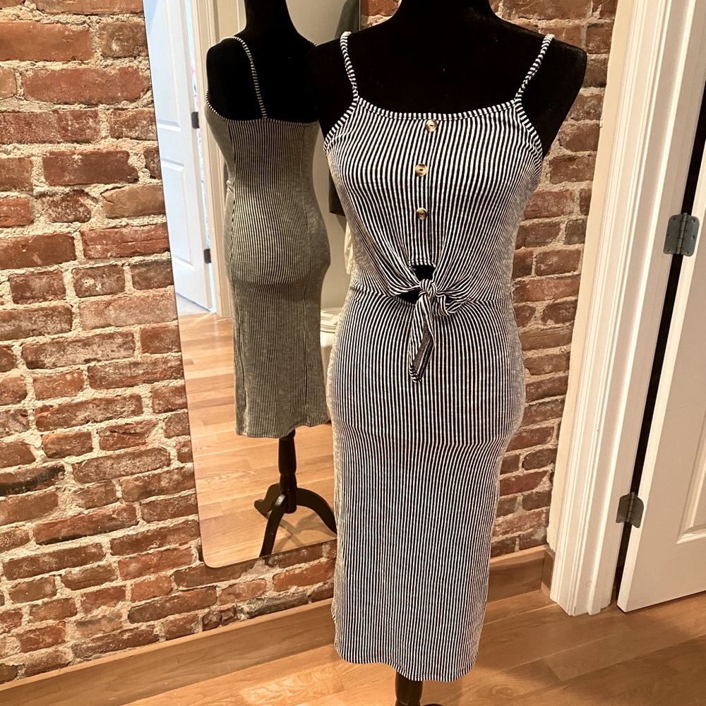 Like new- Caution to the Wind dress w/ peep hole